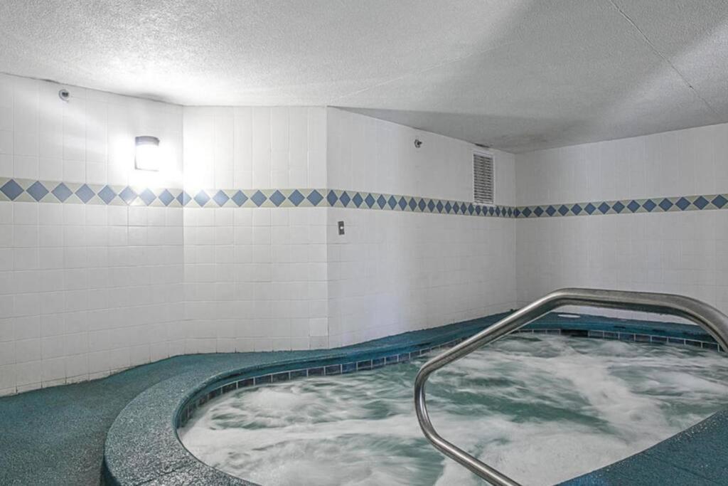 Apartment Oceanfront #1320 At Summit *